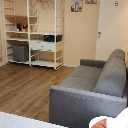 Dependance Du Glam 게스트하우스